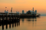 Cunningham Pier just before the sun rises